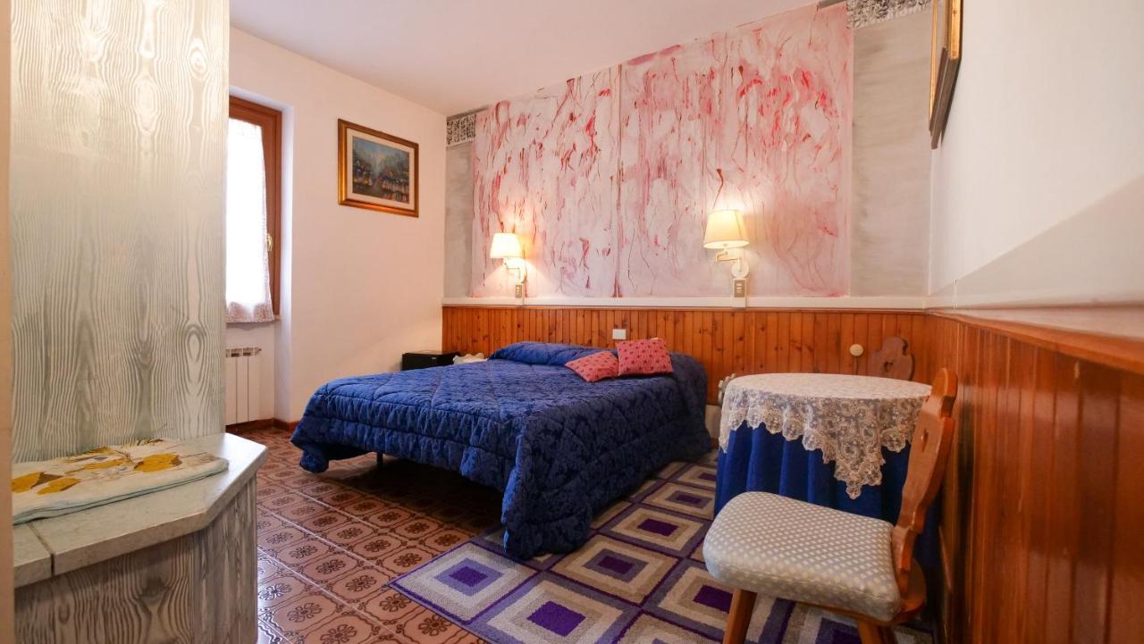 Hotel Ristorante La Nuova Fattoria カルソーリ エクステリア 写真