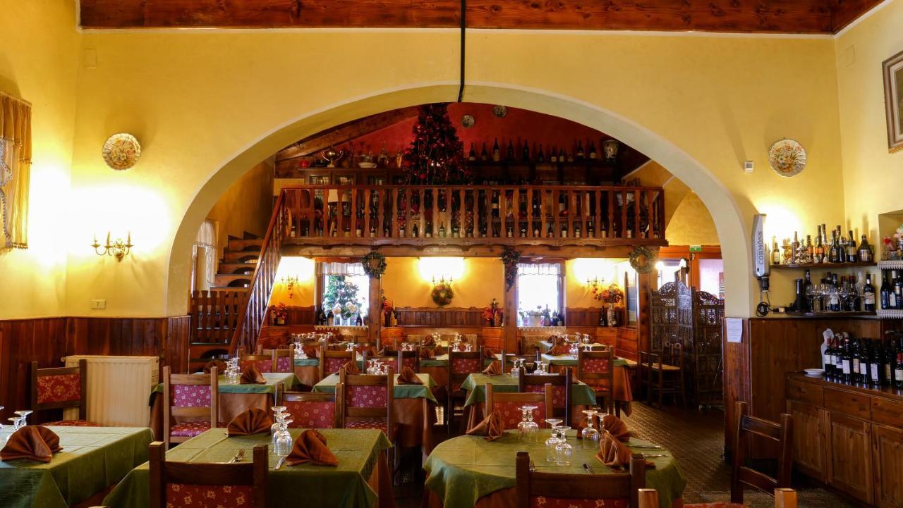 Hotel Ristorante La Nuova Fattoria カルソーリ エクステリア 写真