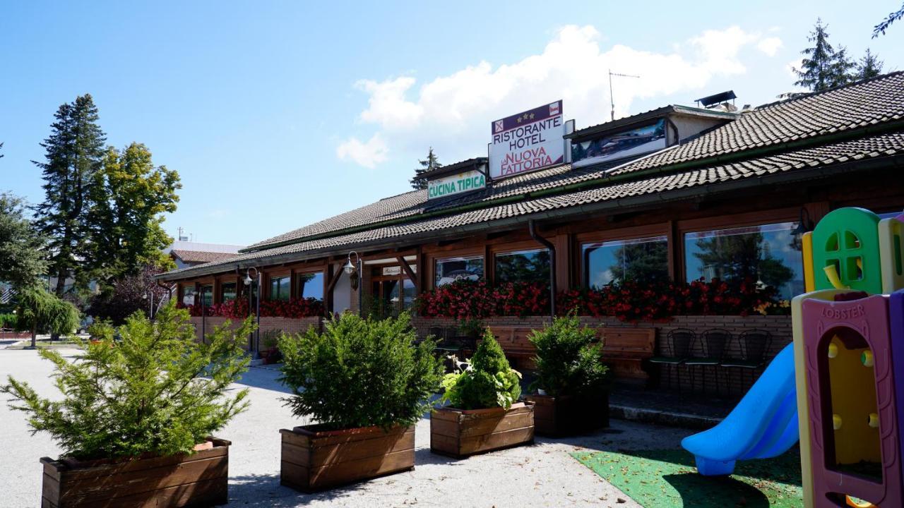 Hotel Ristorante La Nuova Fattoria カルソーリ エクステリア 写真